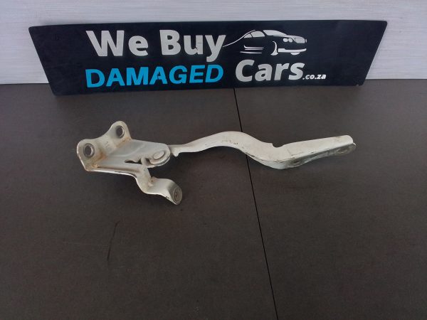 Toyota Yaris LHS Bonnet Hinge 2018 OEM - Image 3