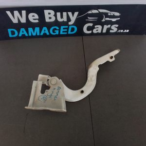 Toyota Yaris 1.5 RHS Bonnet Hinge 2018 OEM