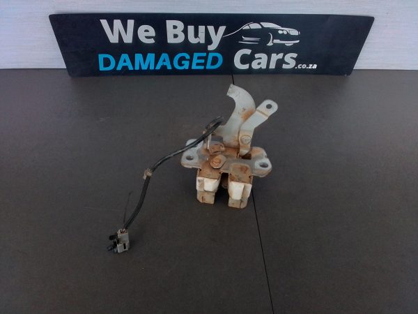Nissan NV350 QR25 Boot Lock OEM - Image 4