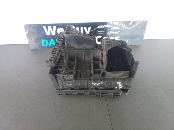 VW/Volkswagen Golf MK6 2.0 GTI CCZ Fuse Box OEM - Image 2