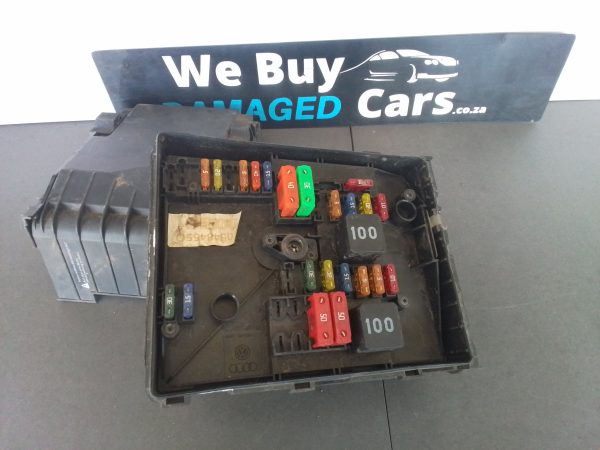 VW/Volkswagen Golf MK6 2.0 GTI CCZ Fuse Box OEM - Image 4