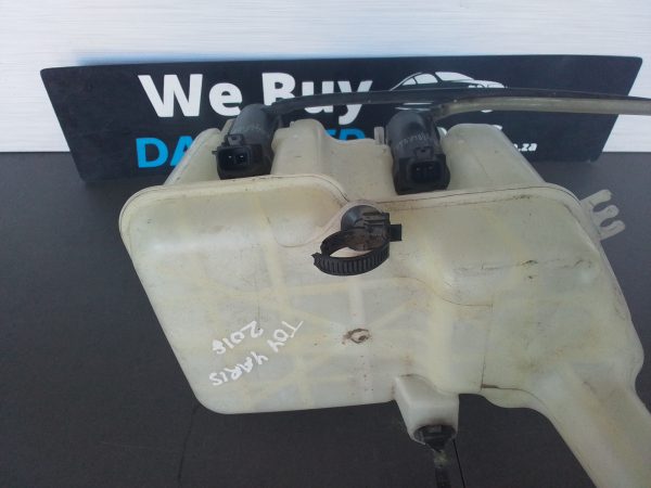 Toyota Yaris 1.5 Window Water Bottle 2018 OEM - Image 2