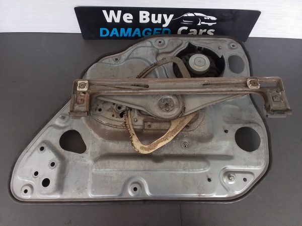 Volvo S40 2.0 L/R Window Mechanism Includes Speaker 2007 OEM - Image 2