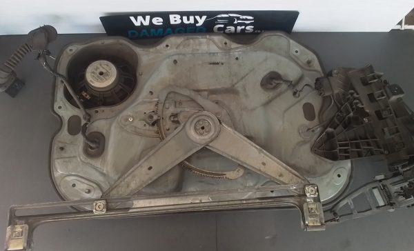 Ford Focus ST MK2 R/F Window Mechanism, Motor, Door Lock Complete OEM - Image 5