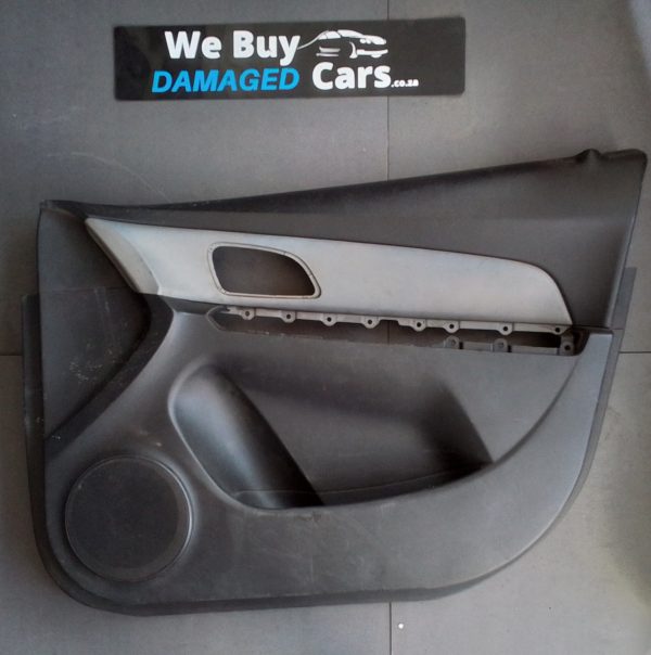 Chevrolet Cruze 1.6 R/F Door Pad 2011 OEM