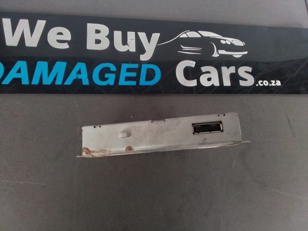 Jaguar XF Ipod USB Control Module 2011 OEM - Image 3